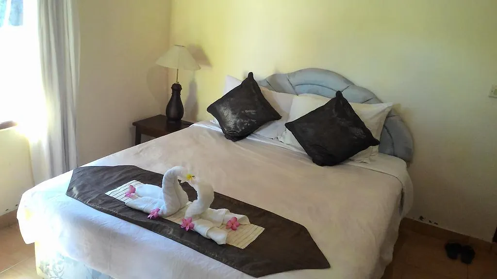 Hotel Muka House Ubud 2*,